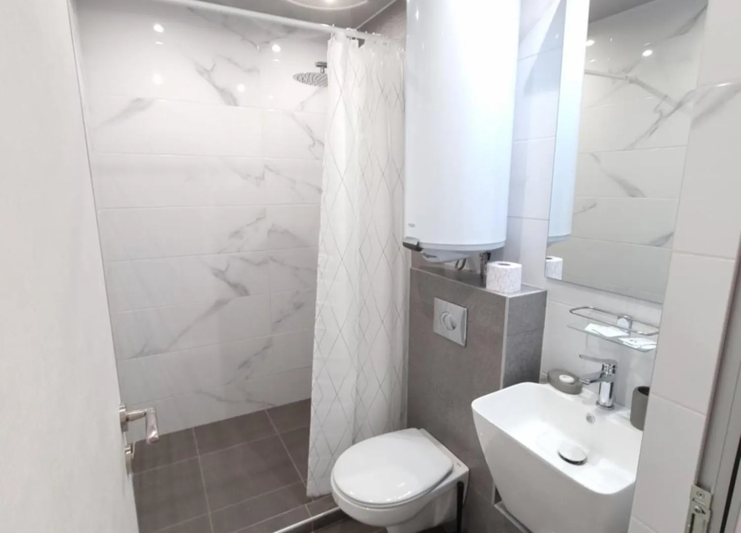 Апартаменти Жилищна Сграда Орех Varna Apartment