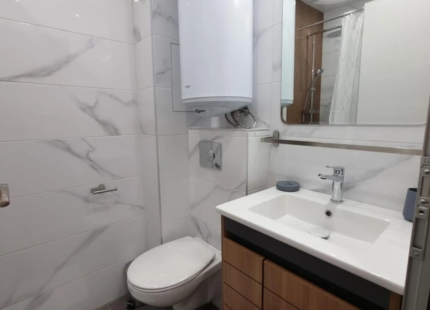 Апартаменти Жилищна Сграда Орех Varna Apartment